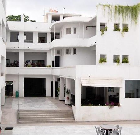 Alka Hotel Udajpur Exteriér fotografie